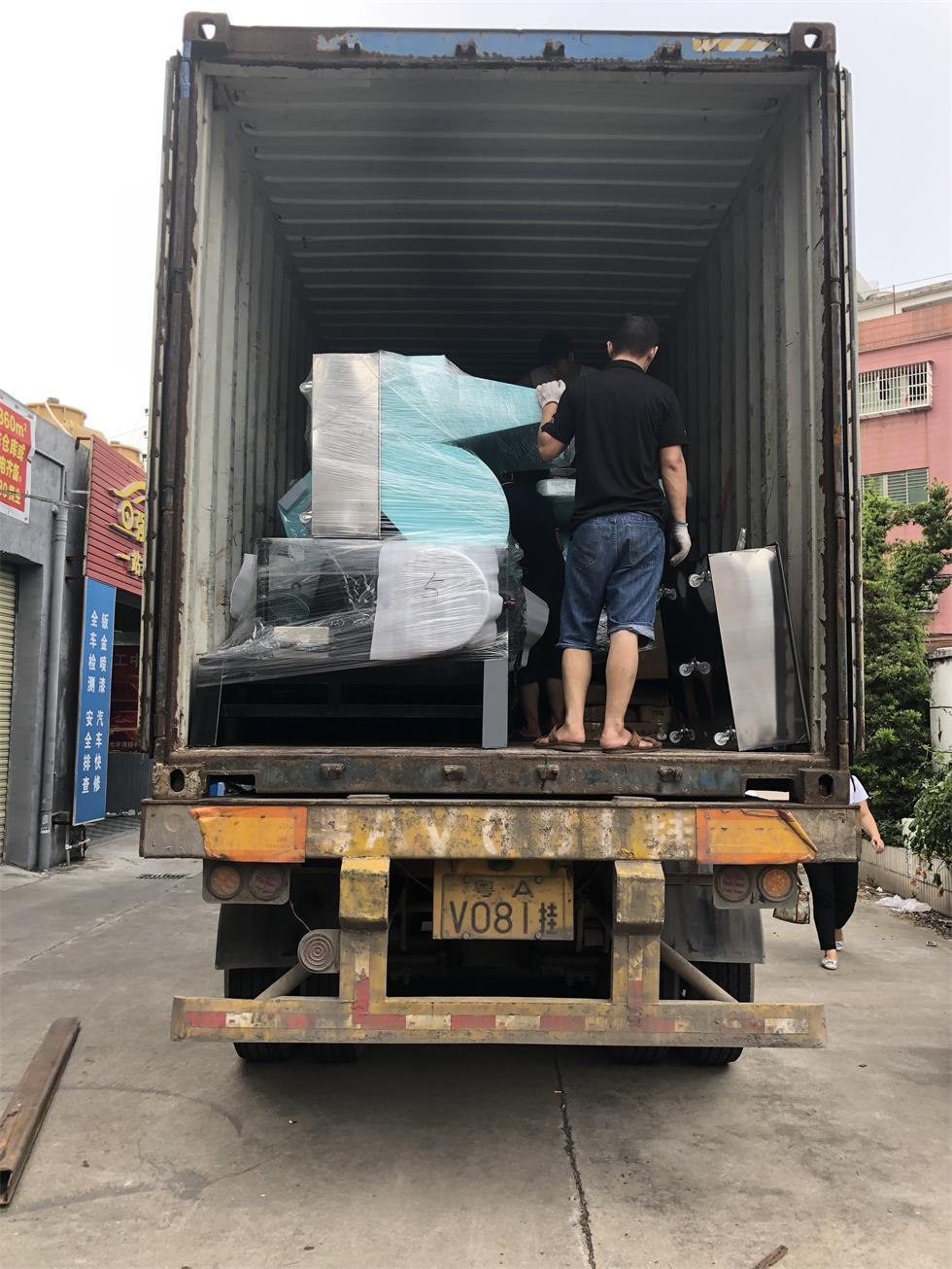 40 'wadhah dimuat kanggo Uzbekistan